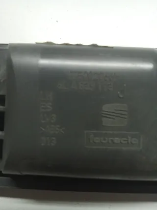 Maneta Izquierda Seat Ibiza Ref. 6L4839113