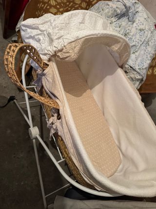 Moisés mimbre con soporte