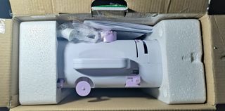 Máquina de coser multifuncional - A estrenar