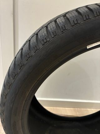 Pirelli Scorpion Winter 2 255/40 R21 102V XL