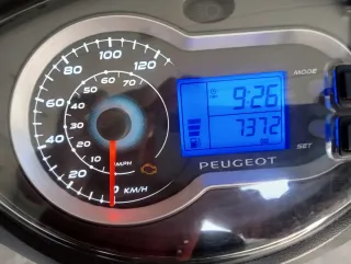 Peugeot Tweet 125i GT Gris