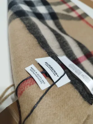 Bufanda Burberry Beige