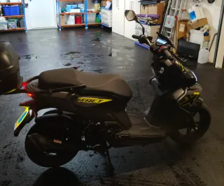 Moto Keeway Fact Evo 50X Negra/Amarilla