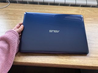 Asus E203M Vivobook Portátil