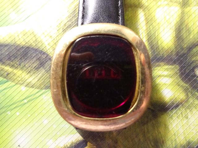 Reloj JAZ dorado LED chapado