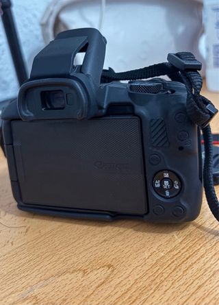 Cámara Canon EOS R50 BK + RF S18-45mm