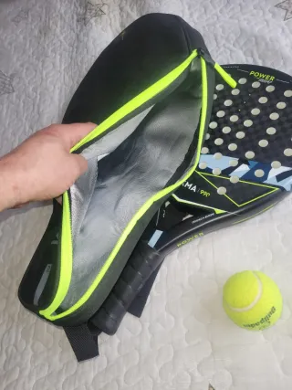 Pala de pádel Kuikma 990 Power + funda