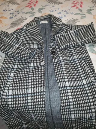 Abrigo Sfera Cuadros Blanco y Negro