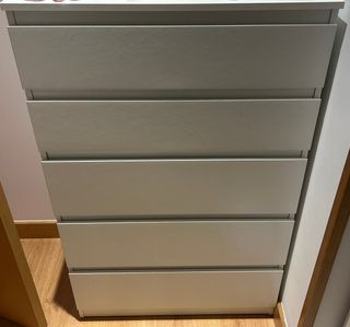 Cómoda 5 cajones Ikea gris