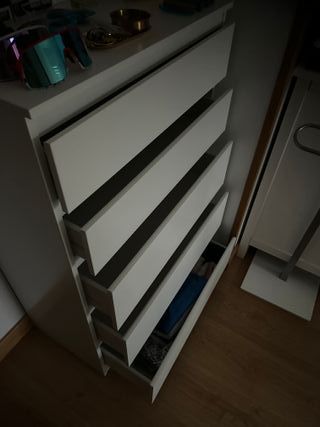 Cómoda 5 cajones Ikea gris