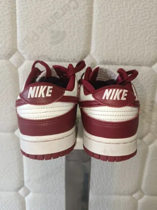 Nike Dunk Low Rojo y Blanco