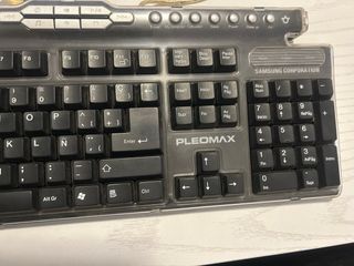 Teclado Samsung Corporation Pleomax Gris y Negro