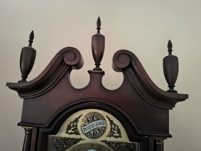 Reloj de pie Tempus Fugit