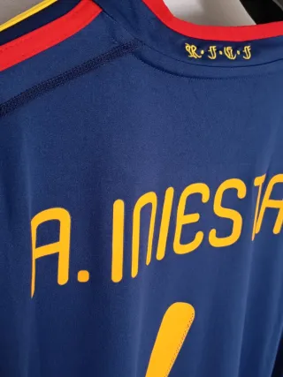 Camiseta mundial España. Iniesta 6. Talla XL