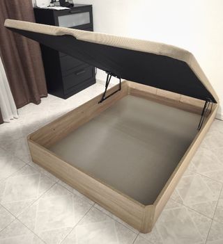 Canapé abatible blanco y beige