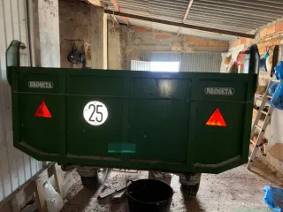 Remolque tractor tipo bañera