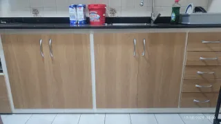 Carpintero y montaje de puertas