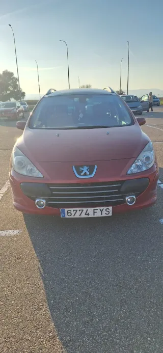 PEUGEOT 307 SW HDI 110 + APRILIA ARRECIFE 125cc.3
