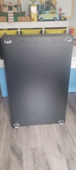 Cajones de madera para almacenaje con ruedas