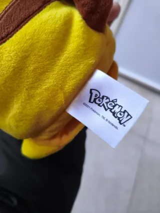 Pikachu Peluche Luz y Sonido