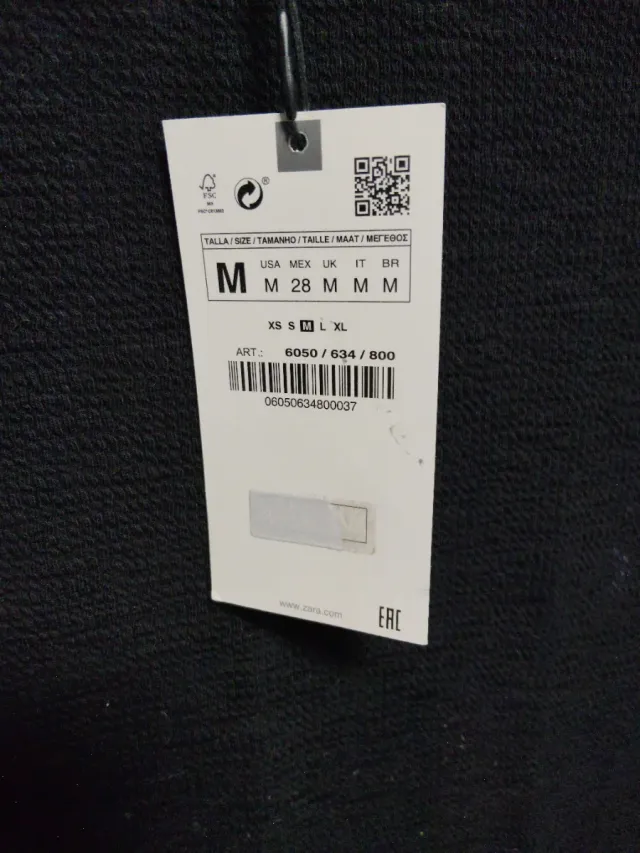 Vestido Zara manga al codo cuello alto de tubo