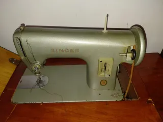 Máquina de coser Singer antigua