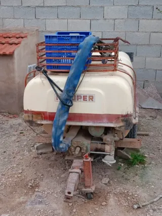 Cuba Ilemo con barra herbicida 1000l