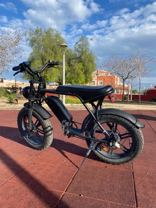 Bicicleta Eléctrica Retro Negra