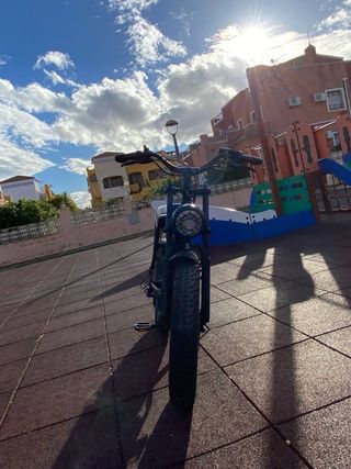 Bicicleta Eléctrica Retro Negra