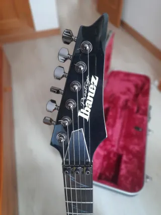 Guitarra Eléctrica Negra