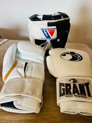 Kit Boxeo Guantes y Cascos