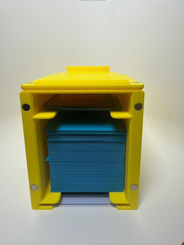 Caja Magic Commander 3D Amarilla + toploading