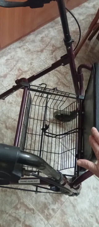 Andador para tercera edad con asiento
