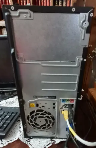 Ordenador de sobremesa Compaq Negro