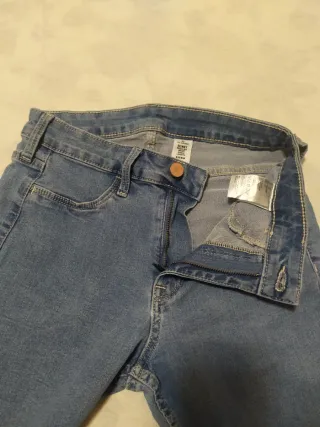 ​Jeans Skinny H&M (&Denim)- Talla S- Talle Regular