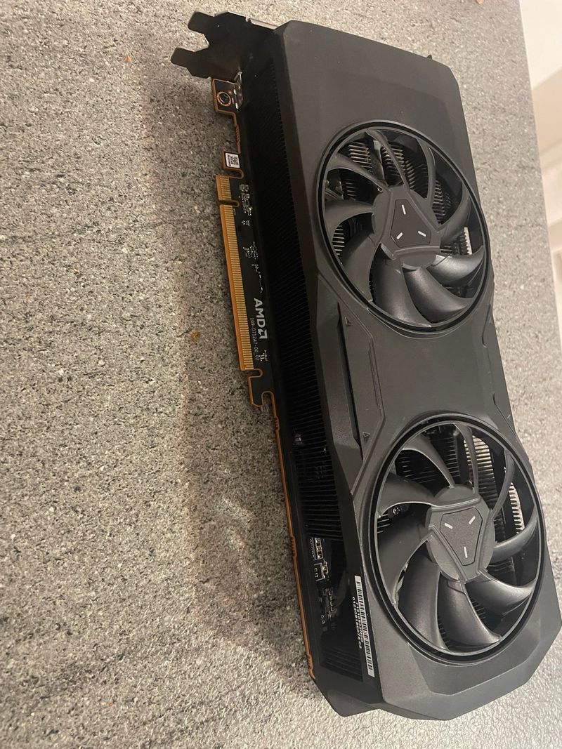 Radeon RX 7800 XT 16GB afbeelding 2