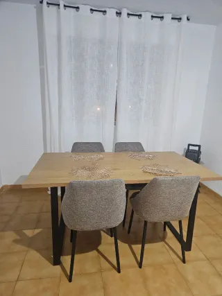 Mesa de comedor madera y metal