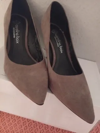 Zapatos de tacón marrones