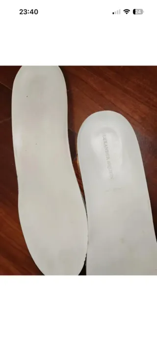 Scarpe Alexander McQueen Runner bianche e nere