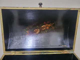 Cofre antiguo pintado a mano años 50