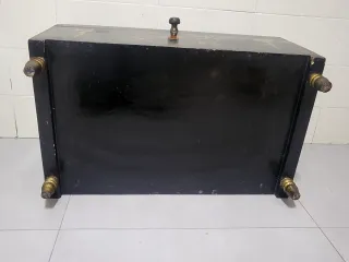 Cofre antiguo pintado a mano años 50