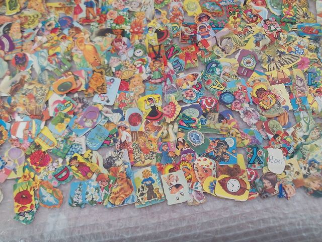 Lote 632 Cromos Troquelados para Jugar