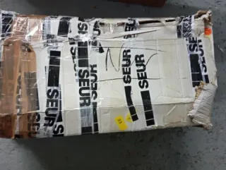 Barbacoa con ruedas y parrilla