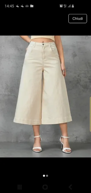 Pantaloni Chino Beige Gamba Larga Corti