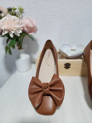 Bailarinas de piel con lazo