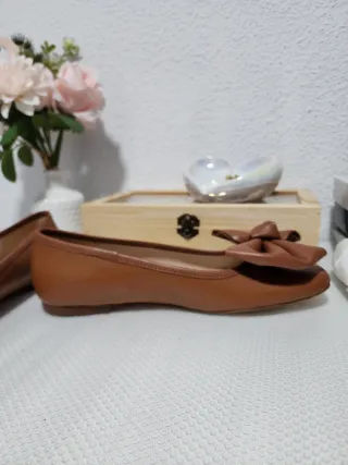 Bailarinas de piel con lazo