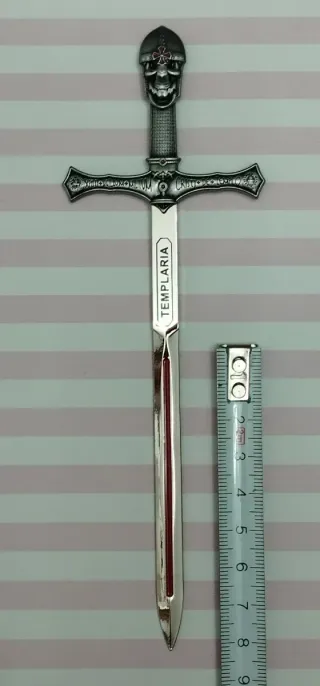 NOVEDAD! ABRECARTAS ESPADA "CALAVERA TEMPLARIA"