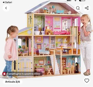 Casa de muñecas de madera