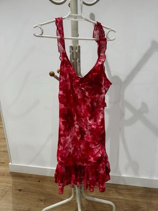 Vestido de verano rojo floral