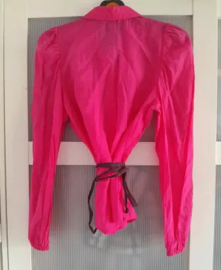 Blusa Stradivarius fucsia